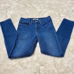 Levi 311 27 Shaping Skinny Jeans Women's Medium Wash. EUC